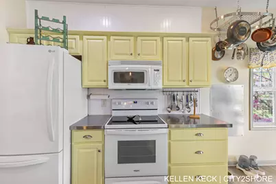 7786 Thornburst Court SE, Byron Center, MI 49315 - Photo 19