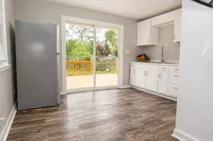 201 Meadow Dr, Augusta, MI 49012 - Photo 5