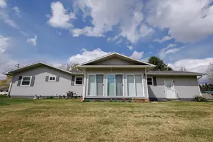 330 Johnson St, Edmore, MI 48829 - Photo 53