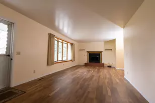 330 Johnson St, Edmore, MI 48829 - Photo 3