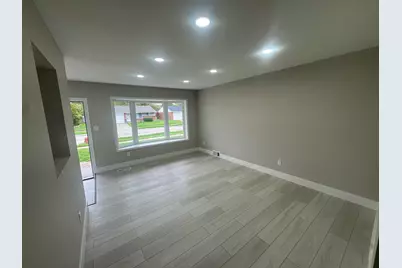 26165 Cunningham Drive, Warren, MI 48091 - Photo 13