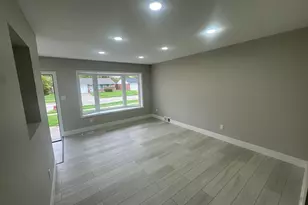 26165 Cunningham Dr, Warren, MI 48091 - Photo 13