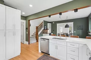 56 Auburn Ave SE, Grand Rapids, MI 49506 - Photo 13