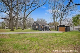 1223 40th St SW, Wyoming, MI 49509 - Photo 3