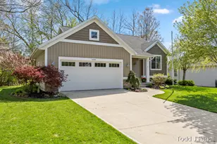 2631 Stockwood Dr NE, Grand Rapids, MI 49505 - Photo 5