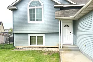 206 Charyridge Dr, Kent City, MI 49330 - Photo 3