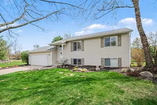 11548 Holmden Ct NE, Rockford, MI 49341 - Photo 3