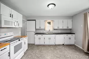 15514 Mercury Dr, Grand Haven, MI 49417 - Photo 7