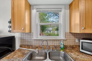 151 N 21st St, Battle Creek, MI 49015 - Photo 11