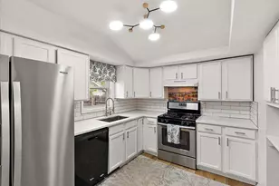 1357 Penn Ave NE, Grand Rapids, MI 49505 - Photo 13
