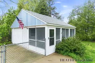 945 4 Mile Rd NE, Grand Rapids, MI 49525 - Photo 23