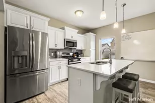 2125 Kensington Park Cir, Holland, MI 49423 - Photo 13