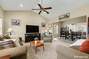 2125 Kensington Park Cir, Holland, MI 49423 - Photo 7