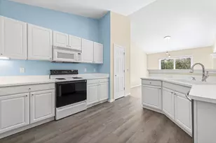821 Huntington Dr, South Lyon, MI 48178 - Photo 15