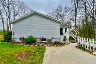 8056 Sawdey Rd, Jerome, MI 49249 - Photo 9