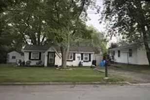 1109 Robert St, Mount Pleasant, MI 48858 - Photo 1