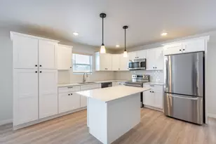 2325 Anchor Ave, Traverse City, MI 49686 - Photo 9