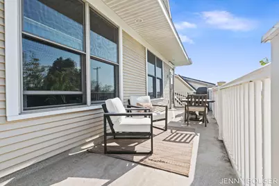 800 Livingston Avenue NE, Grand Rapids, MI 49503 - Photo 17