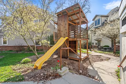800 Livingston Avenue NE, Grand Rapids, MI 49503 - Photo 29