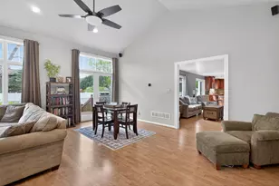 5217 S Broadmoor St, Jackson, MI 49201 - Photo 15