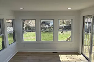 2432 Blodgett St, Muskegon, MI 49441 - Photo 11