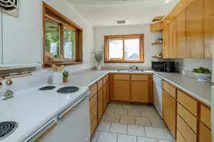 117 4th St, Plainwell, MI 49080 - Photo 31