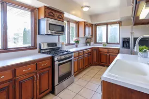 117 4th St, Plainwell, MI 49080 - Photo 13