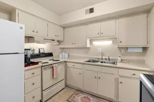 742 W Kilgore Rd, Kalamazoo, MI 49008 - Photo 7