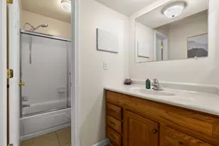 742 W Kilgore Rd, Kalamazoo, MI 49008 - Photo 19