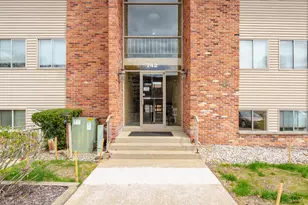 742 W Kilgore Rd, Kalamazoo, MI 49008 - Photo 3