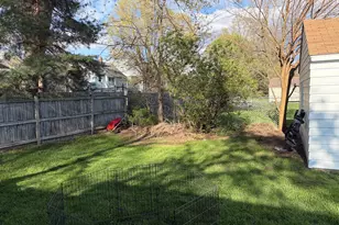 1019 Evelyn St NE, Grand Rapids, MI 49505 - Photo 5