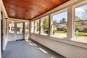 1047 Eastern Ave NE, Grand Rapids, MI 49503 - Photo 5