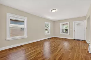 1047 Eastern Ave NE, Grand Rapids, MI 49503 - Photo 11