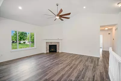 33845 Stevenson Street, Clinton Twp, MI 48035 - Photo 3