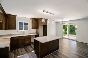 33845 Stevenson St, Clinton Twp, MI 48035 - Photo 5