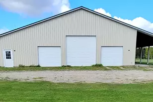 1897 E Edgar Rd, Edmore, MI 48829 - Photo 35