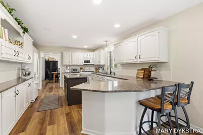 2848 Belleglade Court SE, Grand Rapids, MI 49546 - Photo 3