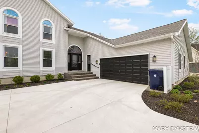 2848 Belleglade Court SE, Grand Rapids, MI 49546 - Photo 9