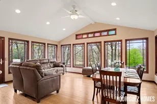 2658 Holtman Dr NE, Grand Rapids, MI 49525 - Photo 11