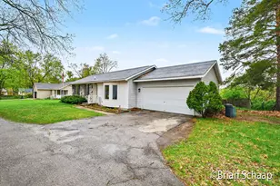 3170 Morley Ave NE, Grand Rapids, MI 49505 - Photo 3