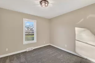 325 E Battle Creek St, Galesburg, MI 49053 - Photo 25
