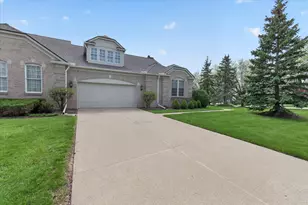44543 Birchwood Ct, Northville, MI 48168 - Photo 3