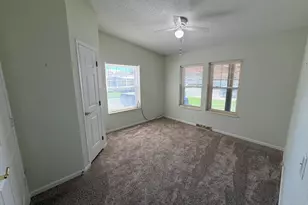1681 Sycamore Dr, Muskegon, MI 49445 - Photo 9