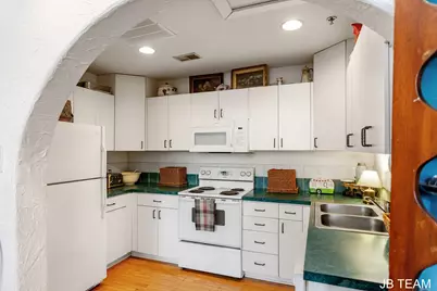 17 W 10th Street #220, Holland, MI 49423 - Photo 33