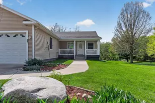 334 Marion St, Jackson, MI 49203 - Photo 9