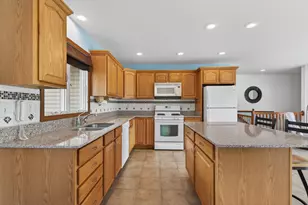 334 Marion St, Jackson, MI 49203 - Photo 13