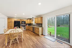 11585 Pond Rd, Montague, MI 49437 - Photo 13