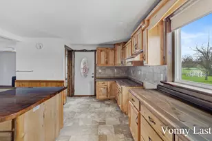 950 W 40th St, Fremont, MI 49412 - Photo 5
