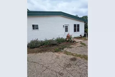 950 W 40th Street, Fremont, MI 49412 - Photo 3