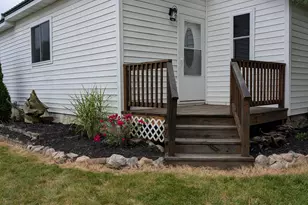 950 W 40th St, Fremont, MI 49412 - Photo 5